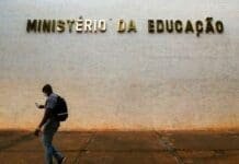 MEC prorroga para 26 de maio convocação da lista de espera do Fies