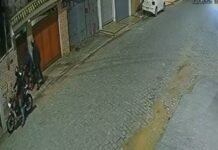 Câmera flagra roubo de moto em Travessão, em Campos
