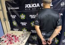Homem é preso com 268 porções de drogas durante operação em Búzios