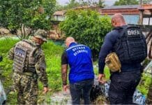 Ferro-velho é interditado após fiscalização do Detran-RJ em Maricá