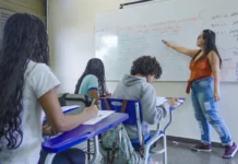 Número de professores jovens cai 31% em dez anos no Brasil