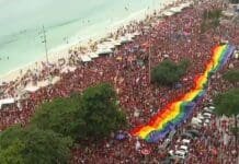 Ato pró-Lula ocupa sete quarteirões de Copacabana, no Rio