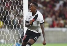 Zagueiro do Vasco, Robert Renan capota carro na Barra da Tijuca