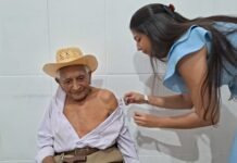Campos vacinou 54 idosos contra pneumonia e alerta para baixa procura